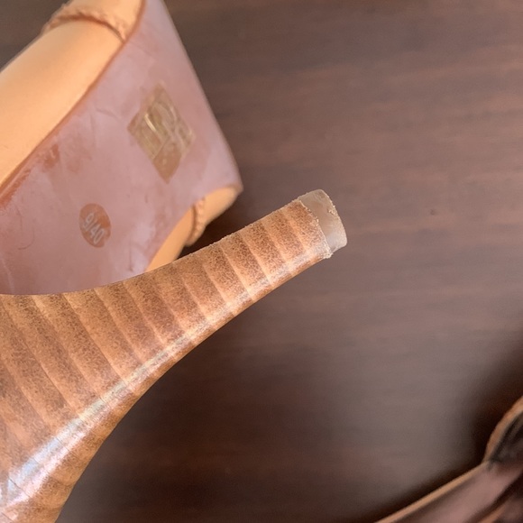 DKNYC Leather Peep Toe Heel - Picture 10 of 12